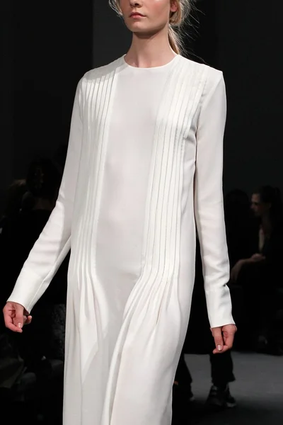 Look 48